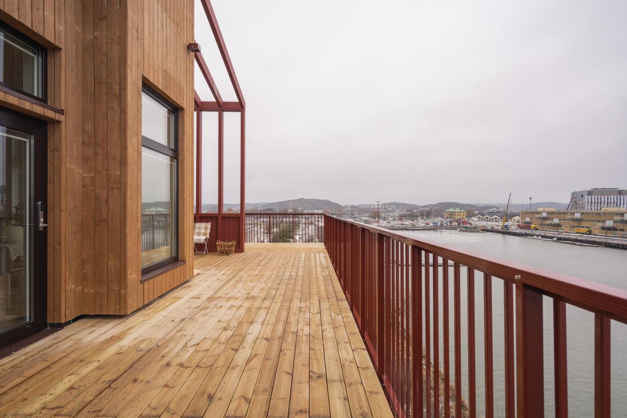 Waterfront Hotell 4*